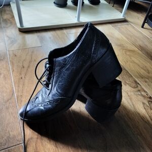 L'INTERVALLE Black Lace Up Boots